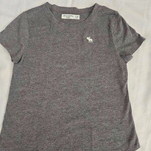 Boys Size Medium 9/10 Abercrombie Kids Short Sleeve Gray Tee
